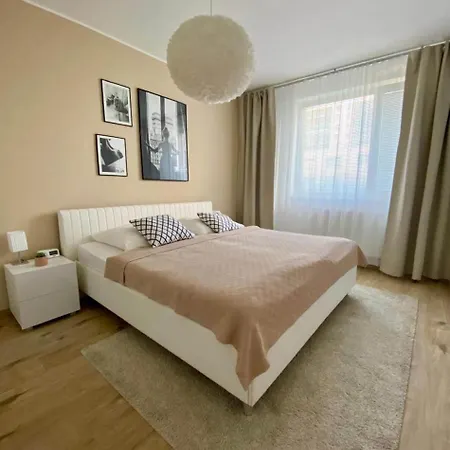 Апартаменты Bratislava, Lucao Family Apartment, Balcony, Free Parking, Aircondition, 8km Old Town *