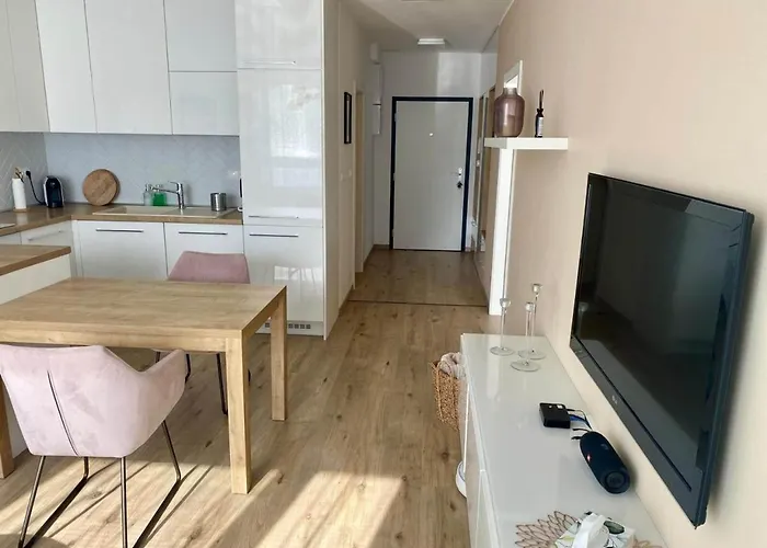 Apartament Bratislava, Lucao Family Apartment, Balcony, Free Parking, Aircondition, 8km Old Town Bratysława